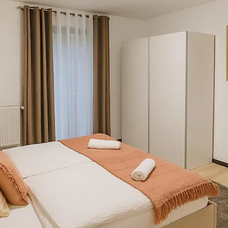 Appartement In Ruhiger Lage Mit Balkon