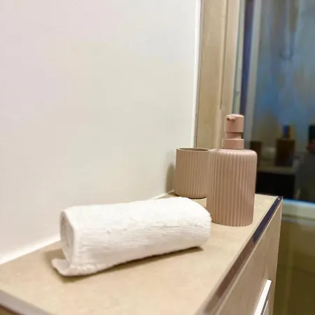 Zentrumsnahe Mit Blick Auf Siegens Obere Schloss Siegen